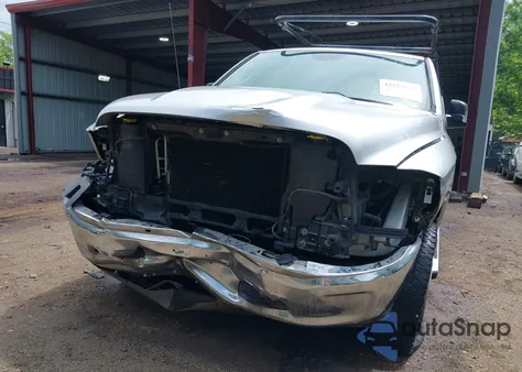 2018 Ram 1500 Slt 4X4 6'4 Box z USA, uszkodzony, nr VIN 1C6RR7GG0JS120371